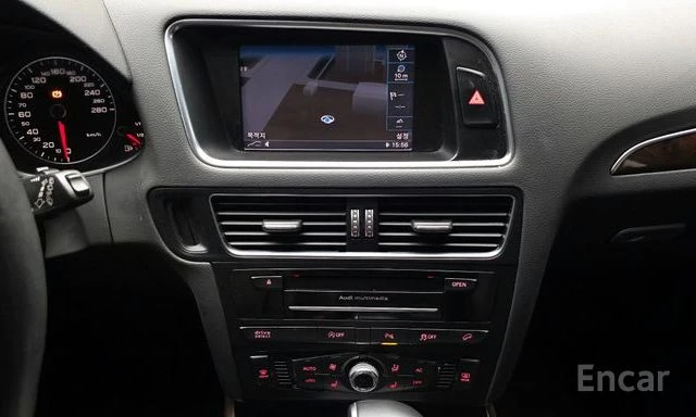 Audi Q5 Q5 2.0 TDI Quattro Dynamic 8R, снимка 8 - Автомобили и джипове - 54342369