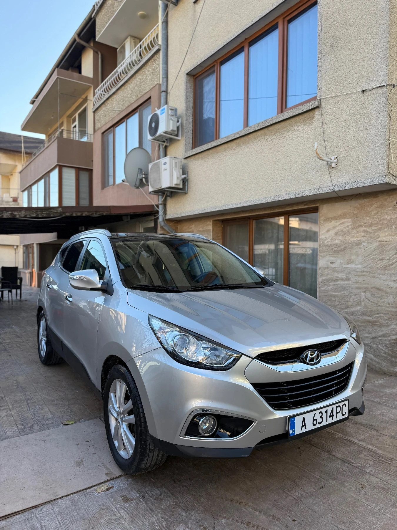 Hyundai IX35 2.0i / 163 / 4WD / Automatic / Swiss - изображение 2