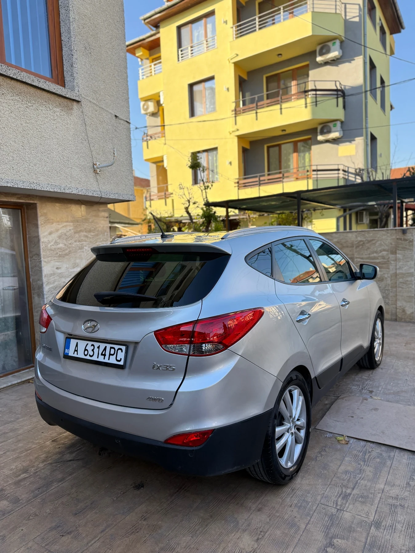 Hyundai IX35 2.0i / 163 / 4WD / Automatic / Swiss - изображение 5