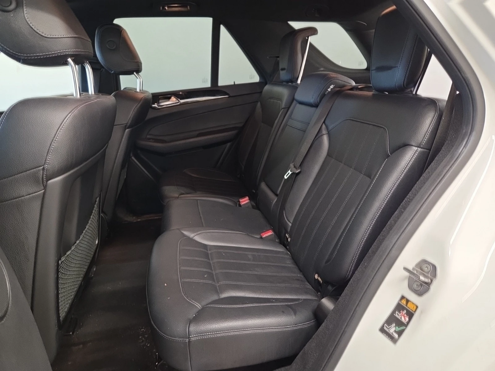 Mercedes-Benz GLE 400 AMG * * PANORAMA * * CARFAX * * АВТО КРЕДИТ * * , снимка 12 - Автомобили и джипове - 54034334