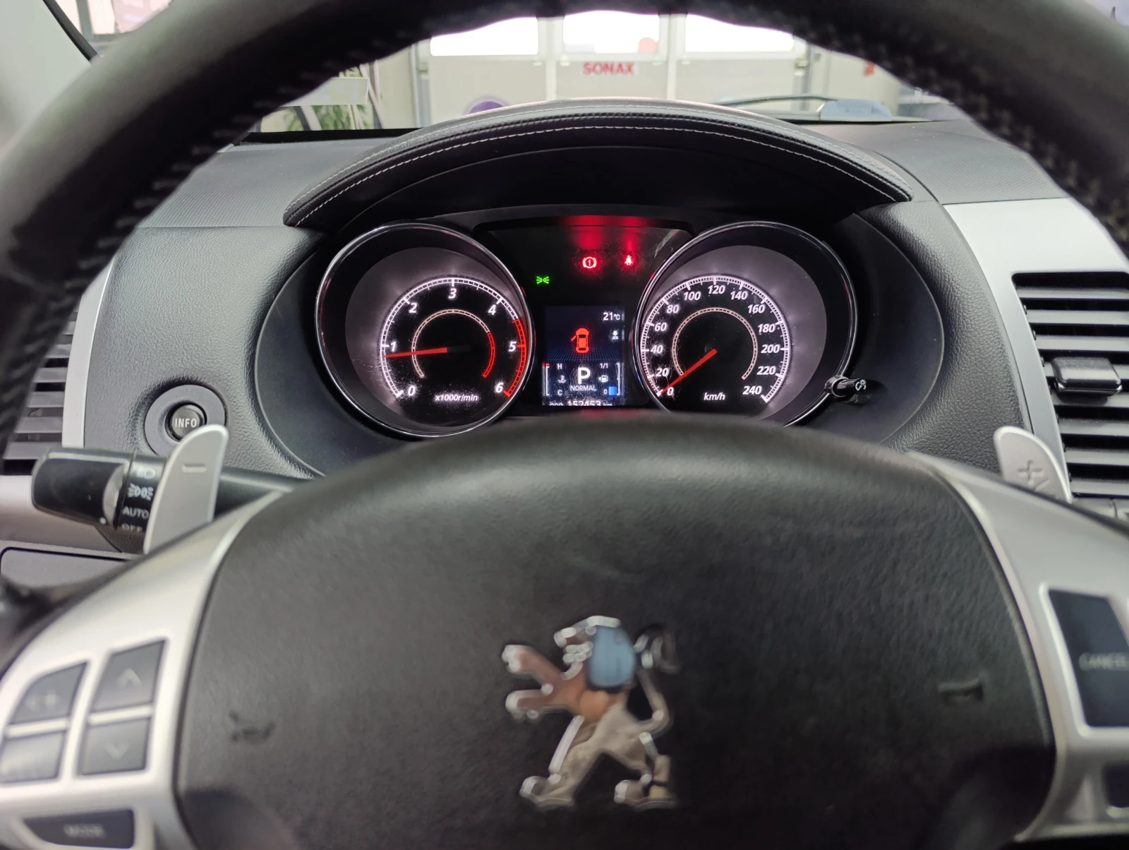 Peugeot 4007 2.2 HDi DCS6, снимка 14 - Автомобили и джипове - 54088147