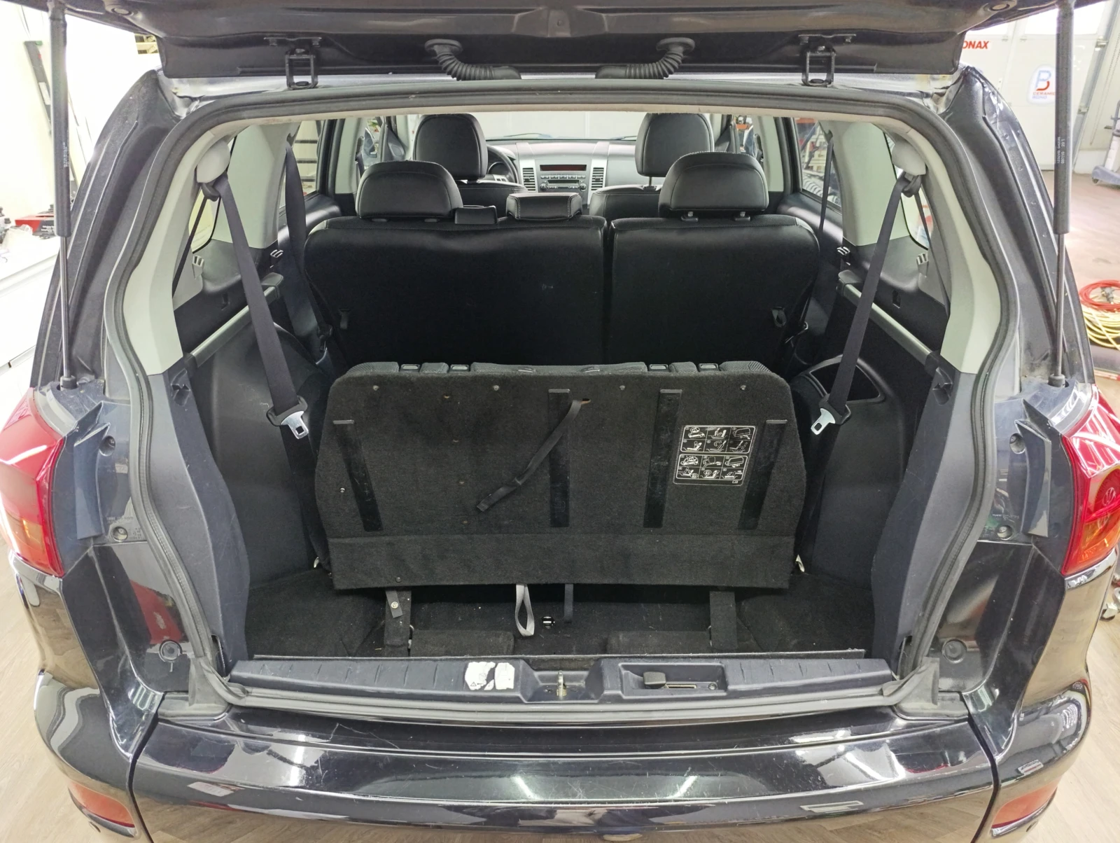 Peugeot 4007 2.2 HDi DCS6, снимка 6 - Автомобили и джипове - 54088147