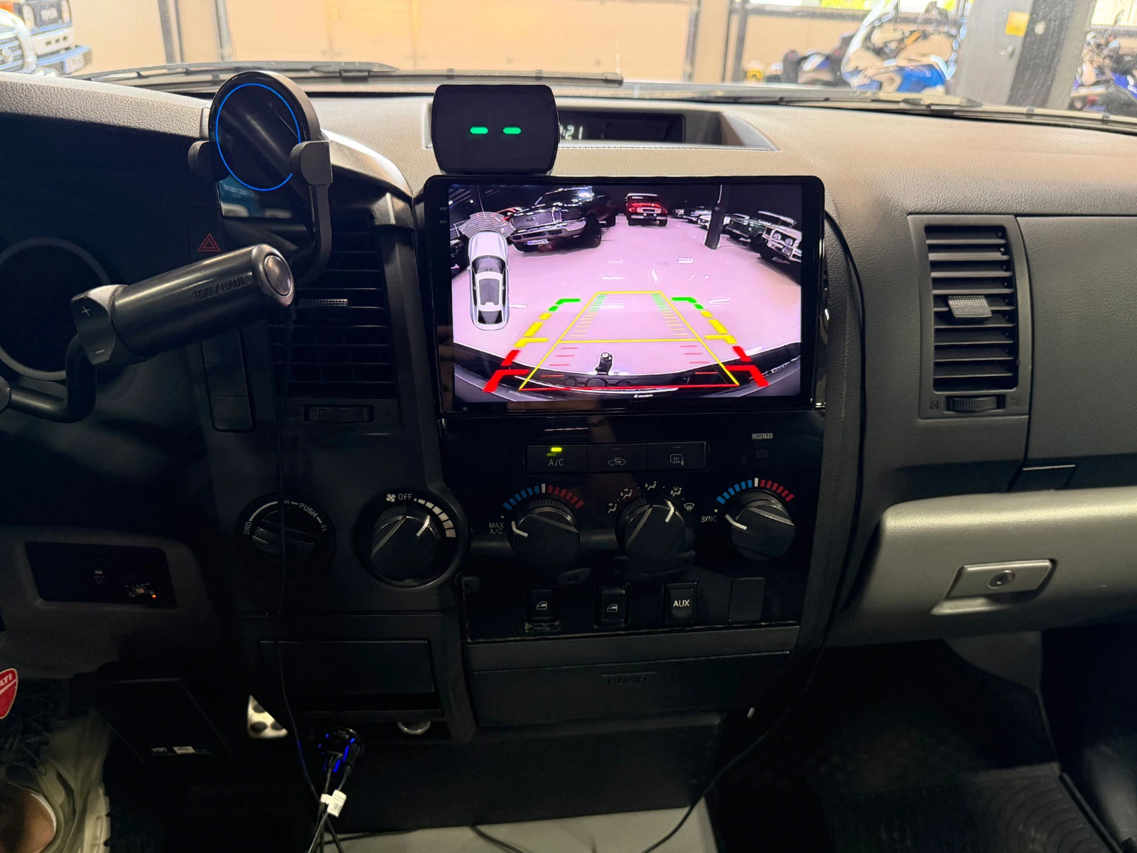 Toyota Tundra 5.7 4x4, снимка 12 - Автомобили и джипове - 54915024
