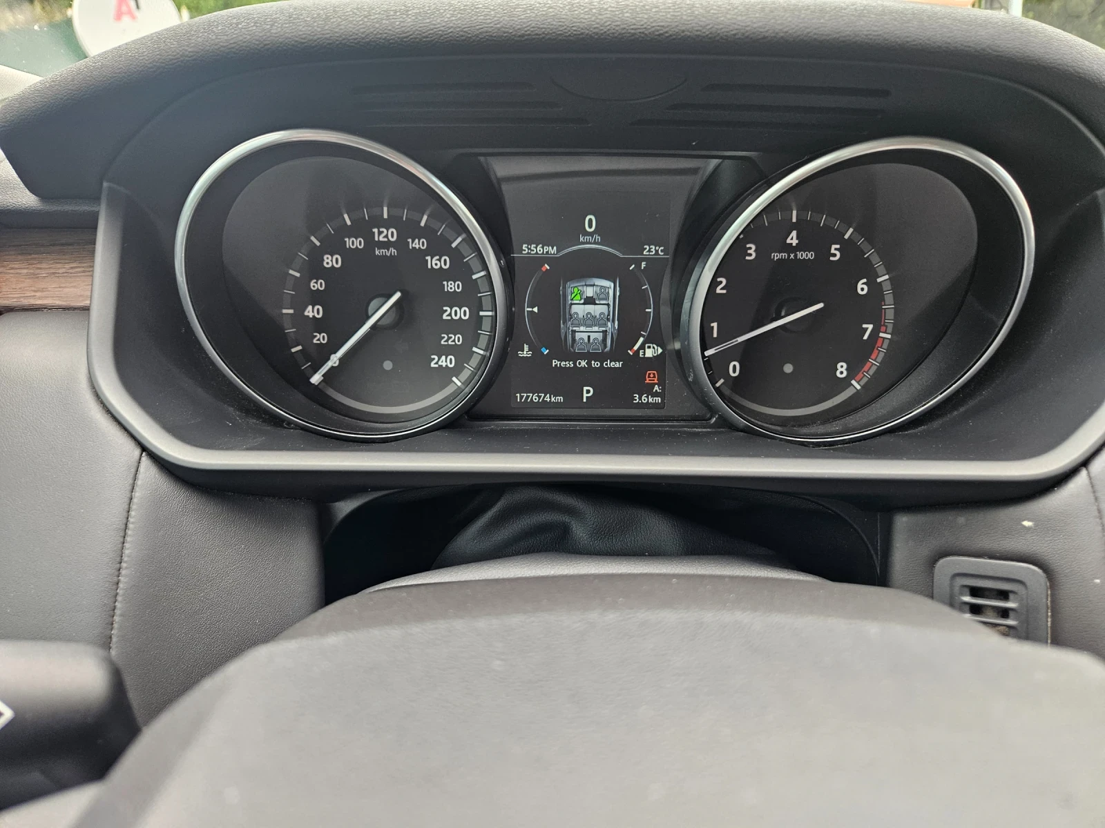 Land Rover Discovery 3.0 бензин  4х4  HSE  SI6, снимка 15 - Автомобили и джипове - 55180430