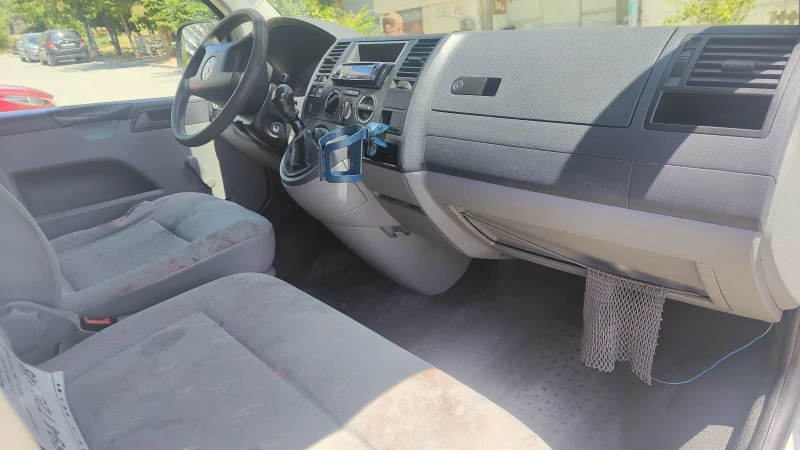 VW T5, снимка 3 - Бусове и автобуси - 52354017