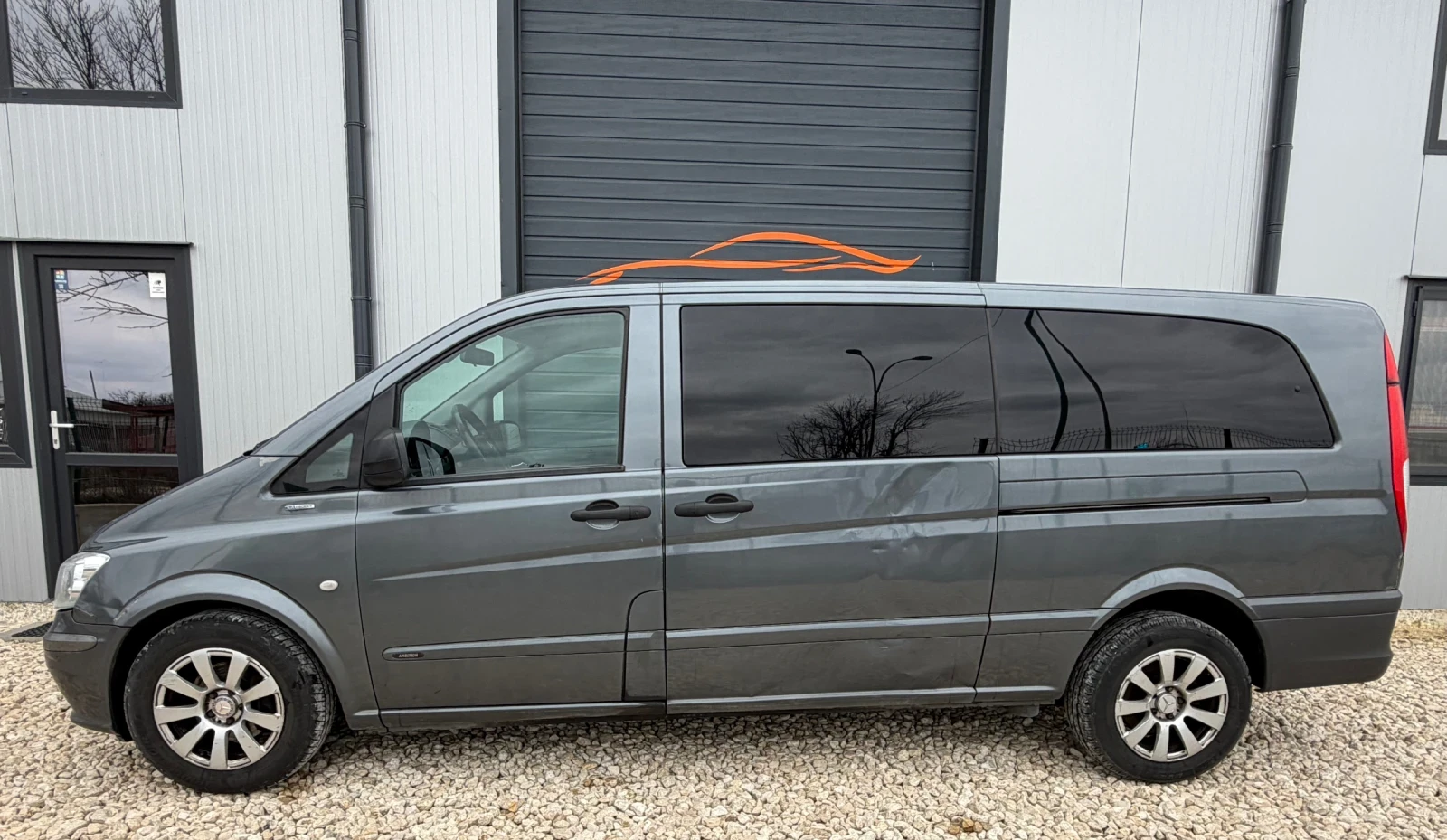 Mercedes-Benz Vito 113 CDI 2011 8 + 1 души, снимка 5 - Бусове и автобуси - 53906421