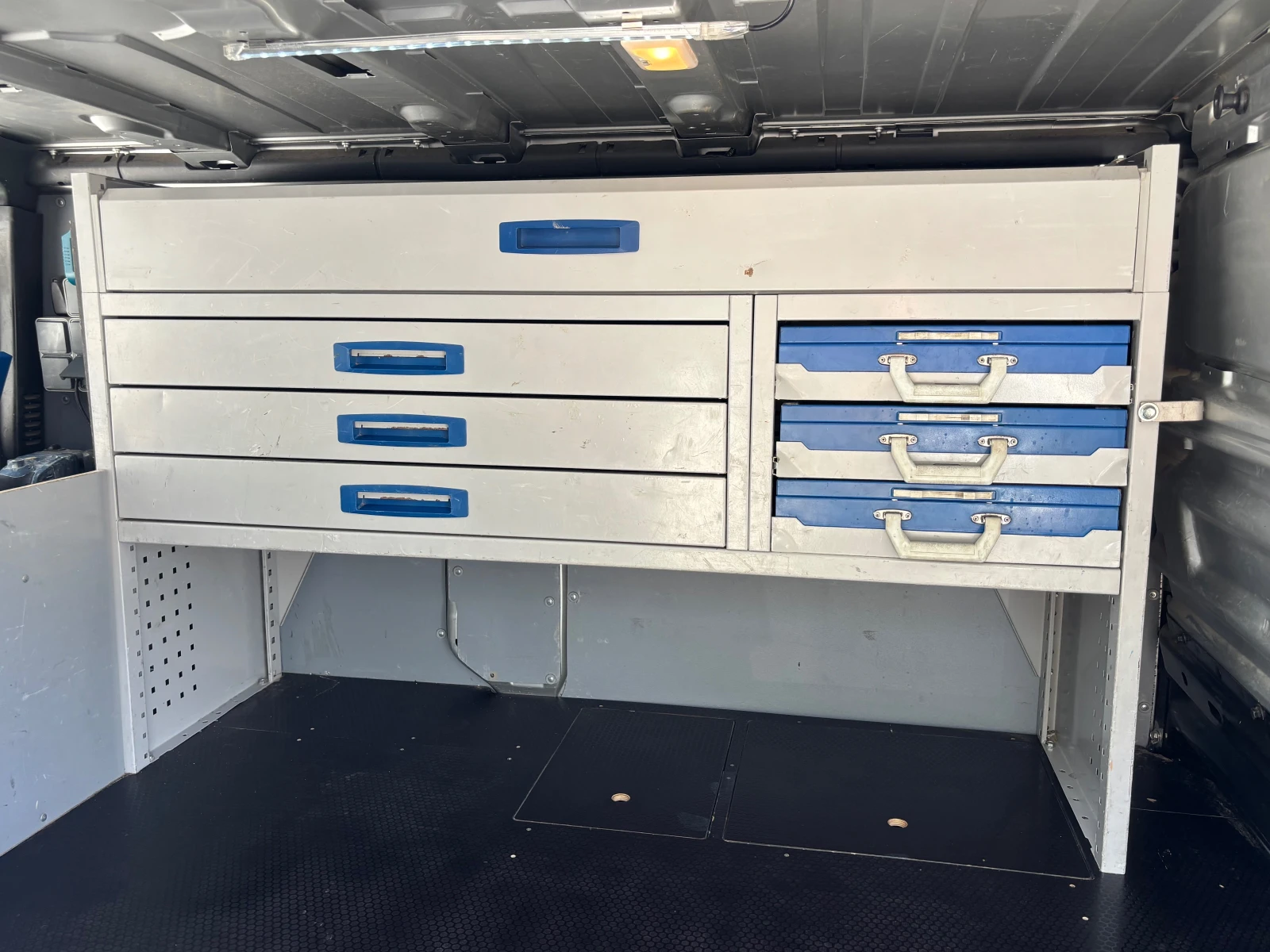 Opel Vivaro Работилница 220V, снимка 6 - Бусове и автобуси - 54714975