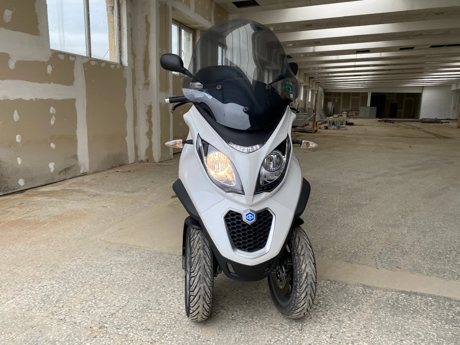 Piaggio Mp3 300 бизнес - изображение 2