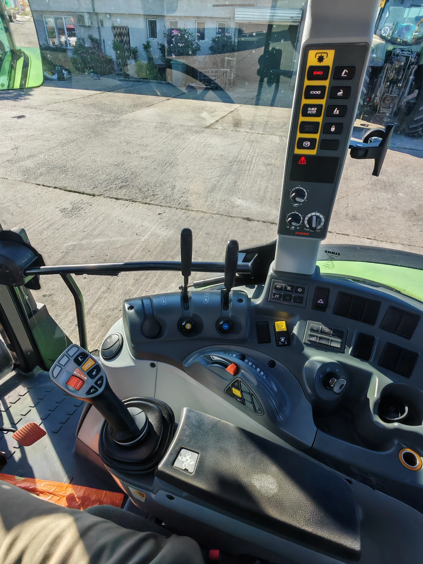 Трактор Claas Arion 440  лизинг с първоначална вноска 20 %, снимка 17 - Селскостопанска техника - 54717692