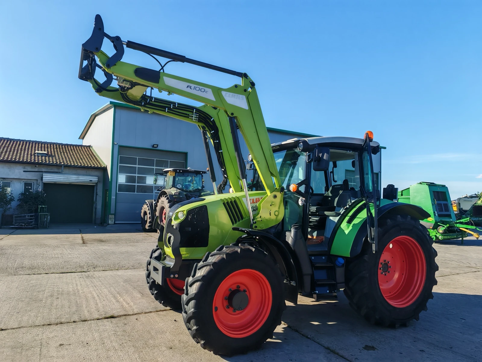 Трактор Claas Arion 440  лизинг с първоначална вноска 20 %, снимка 2 - Селскостопанска техника - 54717692