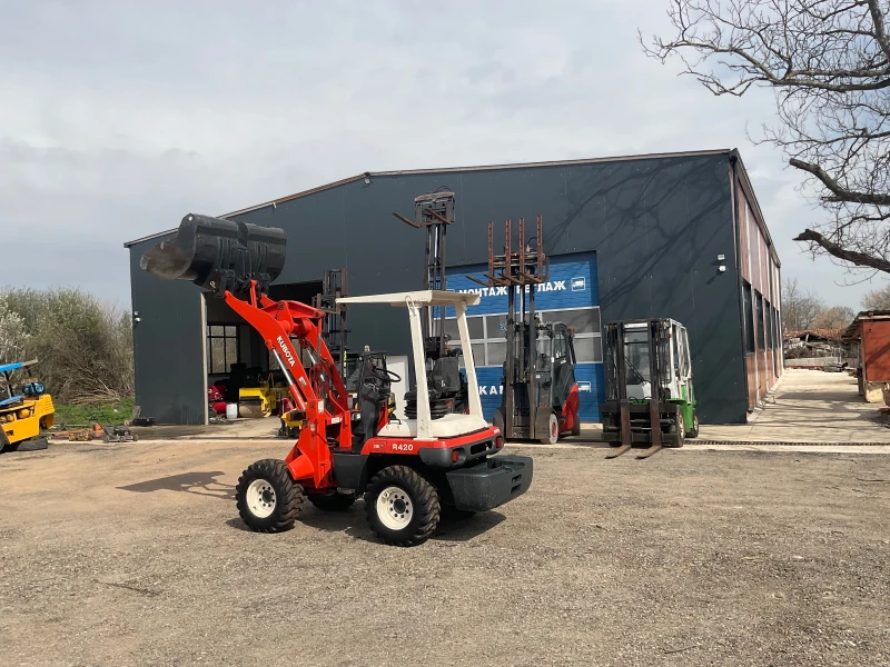 Мини челни товарачи Kubota R420 вилици и кофа , снимка 2 - Индустриална техника - 49679229