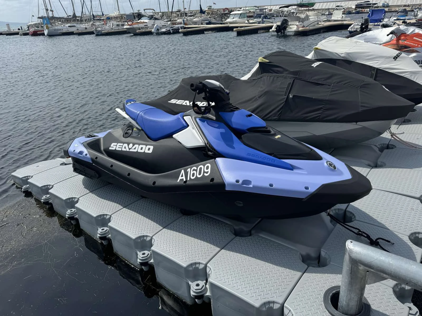 Джет Bombardier Sea Doo Spark - изображение 5