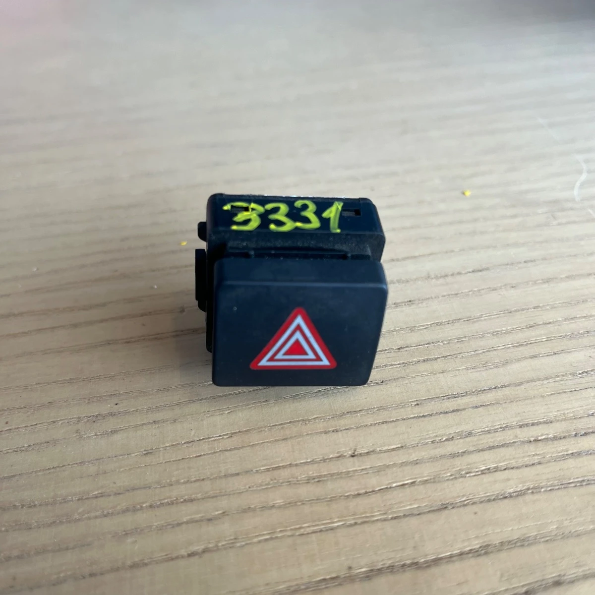 Бутон за аварийни за Audi A6 4G0941509-3331
