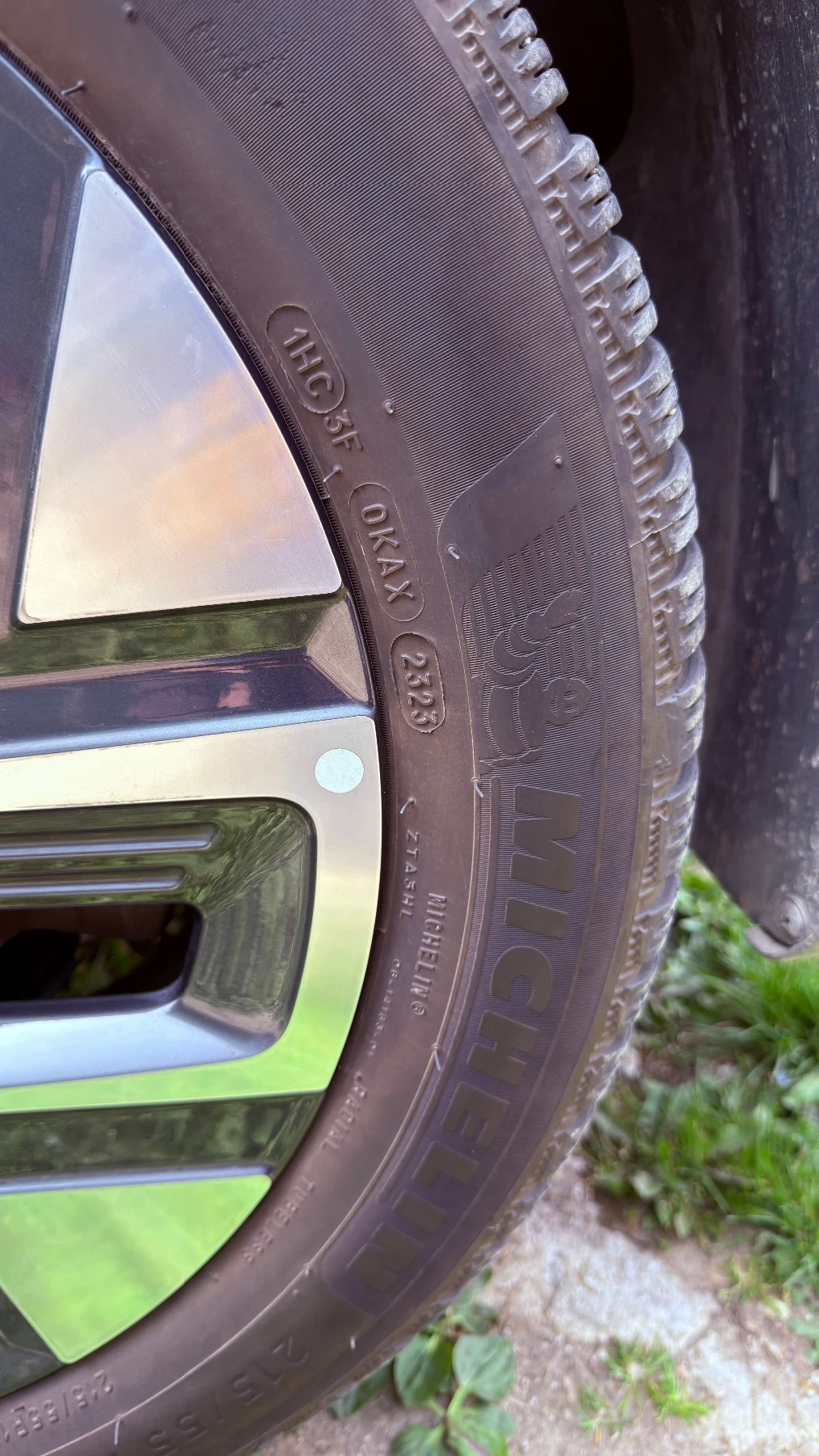 Гуми с джанти Michelin 215/55R17, снимка 2 - Гуми и джанти - 54184898