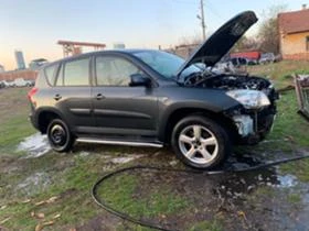 Toyota Rav4 2.2 D-4D 136к.с xt5 и 2.2 D-CAT 177к.с НА ЧАСТИ, снимка 6
