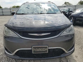  Chrysler Pacifica