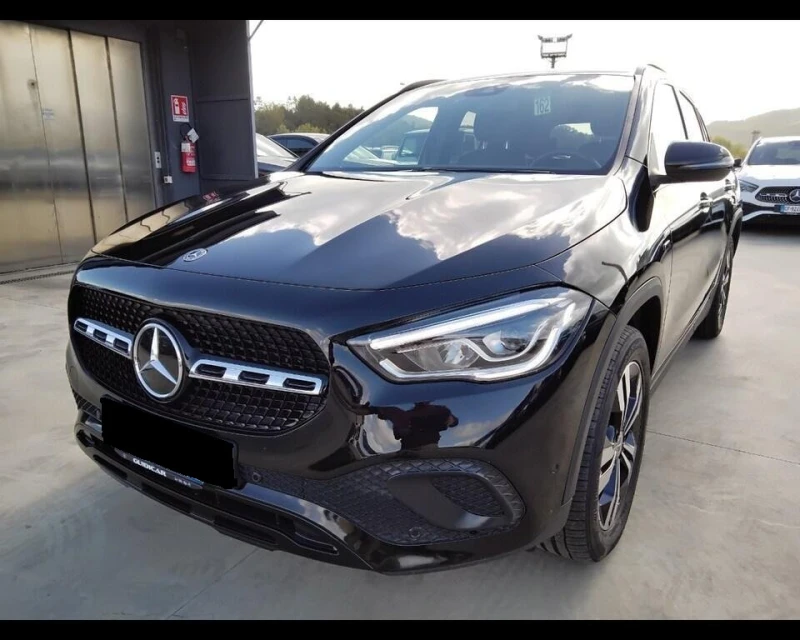 Mercedes-Benz GLA 250 Plug-In/Digital/8G-DCT, снимка 1 - Автомобили и джипове - 46693035