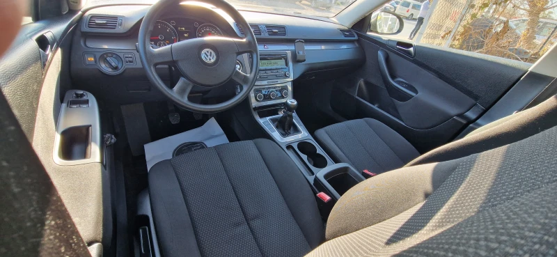 VW Passat 2.0 TDI COMMON RAIL, снимка 6 - Автомобили и джипове - 47892478