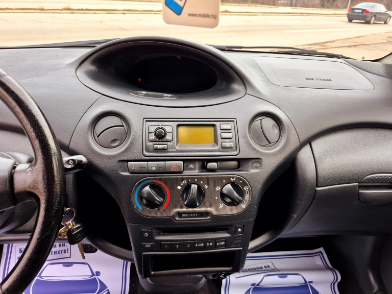 Toyota Yaris 1.4 D4D , снимка 12 - Автомобили и джипове - 48586424