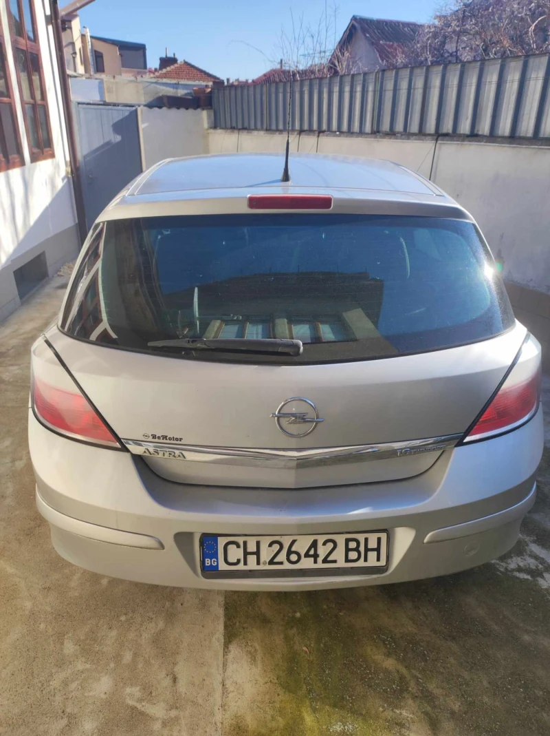 Opel Astra H, снимка 2 - Автомобили и джипове - 48738012