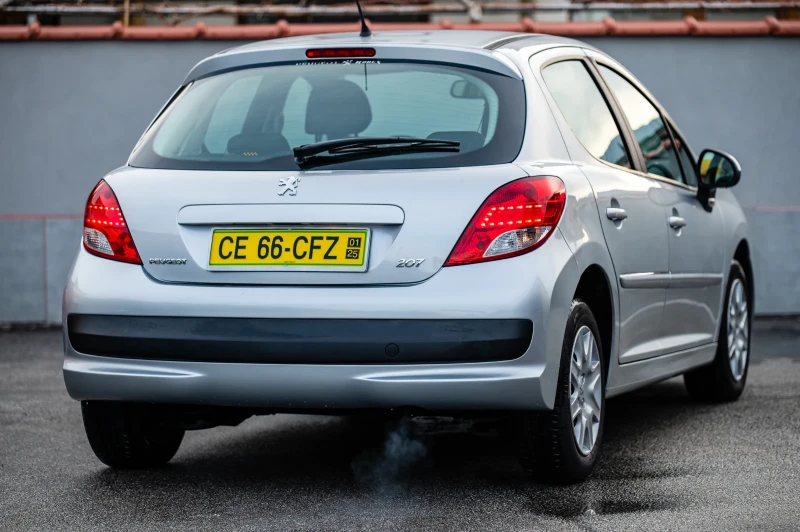 Peugeot 207 1.4i 75кс Facelift, снимка 3 - Автомобили и джипове - 48773542