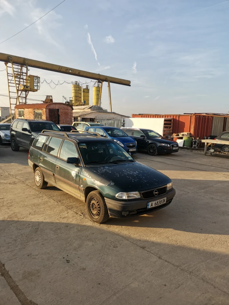 Opel Astra 1.6 SI, снимка 2 - Автомобили и джипове - 48774437