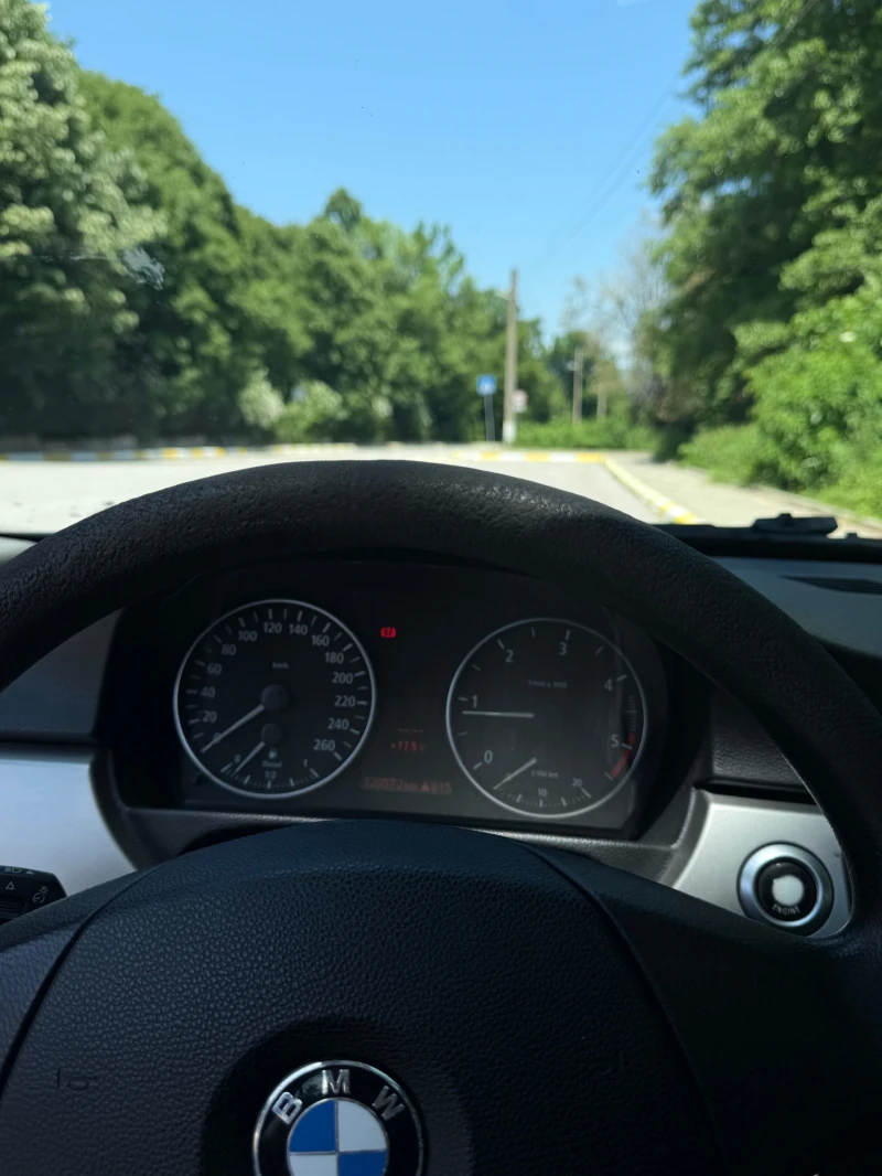 BMW 320 BMW 320 E91 FULL!, снимка 10 - Автомобили и джипове - 52218328