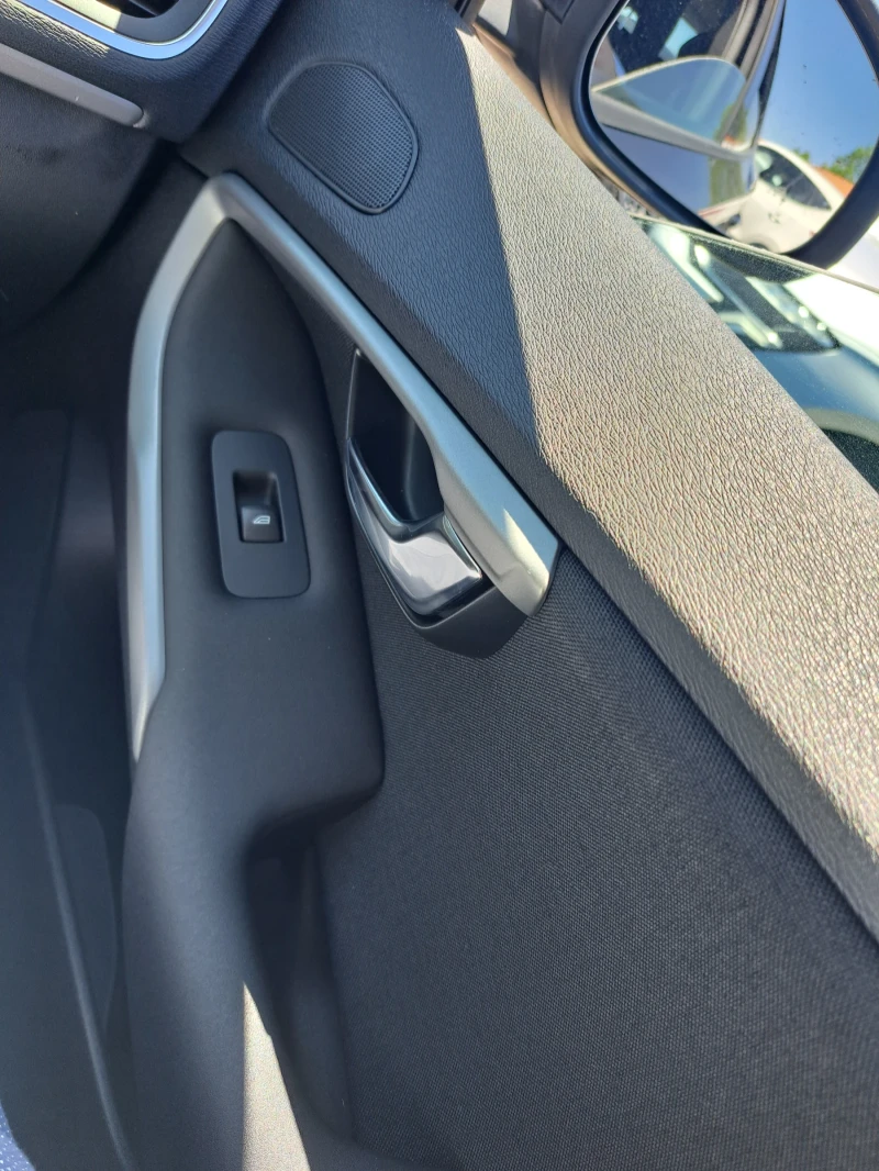 Volvo V40 Cross Country, снимка 5 - Автомобили и джипове - 52894063