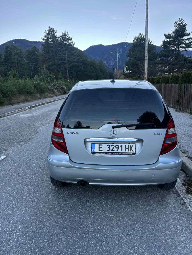 Mercedes-Benz A 180, снимка 5 - Автомобили и джипове - 52485651