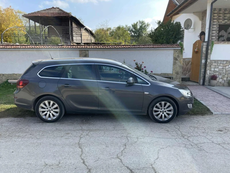 Opel Astra 1.7CDTI, снимка 8 - Автомобили и джипове - 53111349