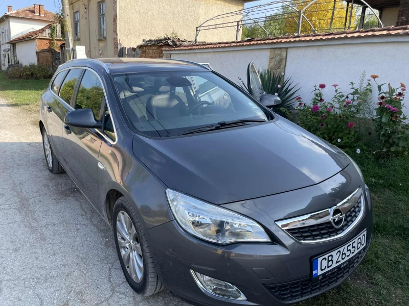 Opel Astra 1.7CDTI, снимка 2 - Автомобили и джипове - 53111349