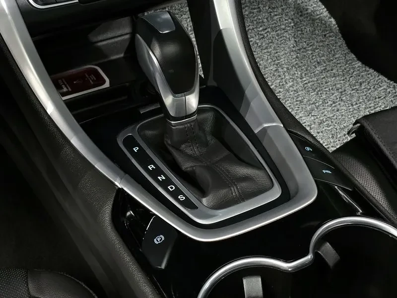 Ford Mondeo 2.0 TDCI, снимка 9 - Автомобили и джипове - 53725417