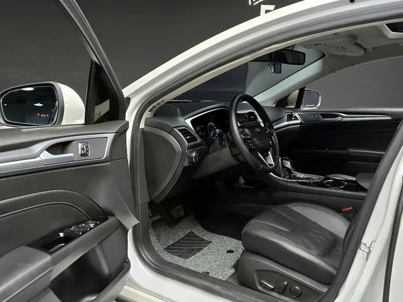 Ford Mondeo 2.0 TDCI, снимка 11 - Автомобили и джипове - 53725417