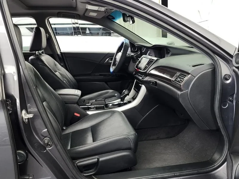 Honda Accord 2.4 9Th Generation, снимка 11 - Автомобили и джипове - 56698396