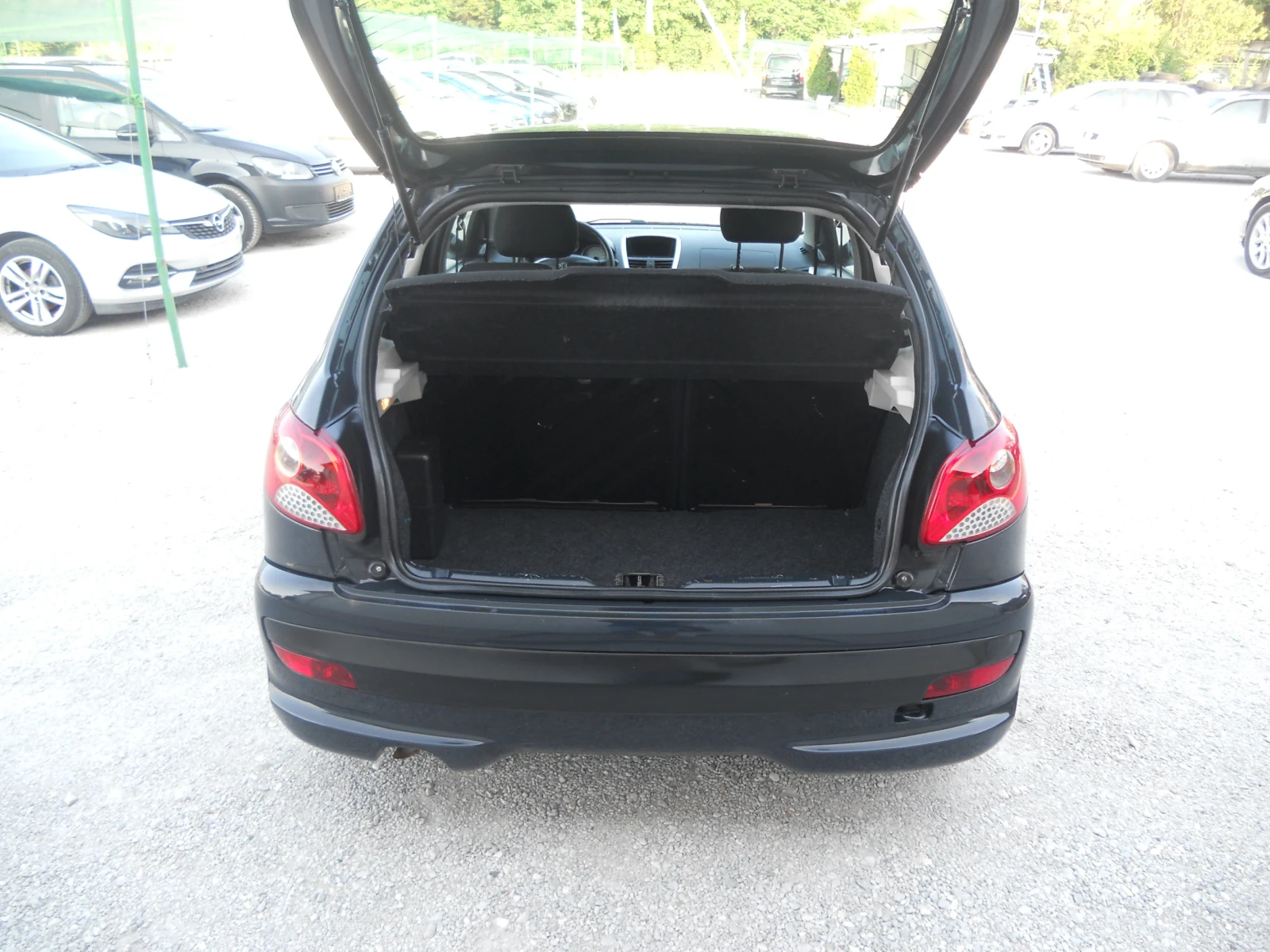 Peugeot 206 1.4i ЛИЗИНГ!!!! РЕАЛНИ КИЛОМЕТРИ+ СЕРВИЗНА ИСТОРИЯ - изображение 6