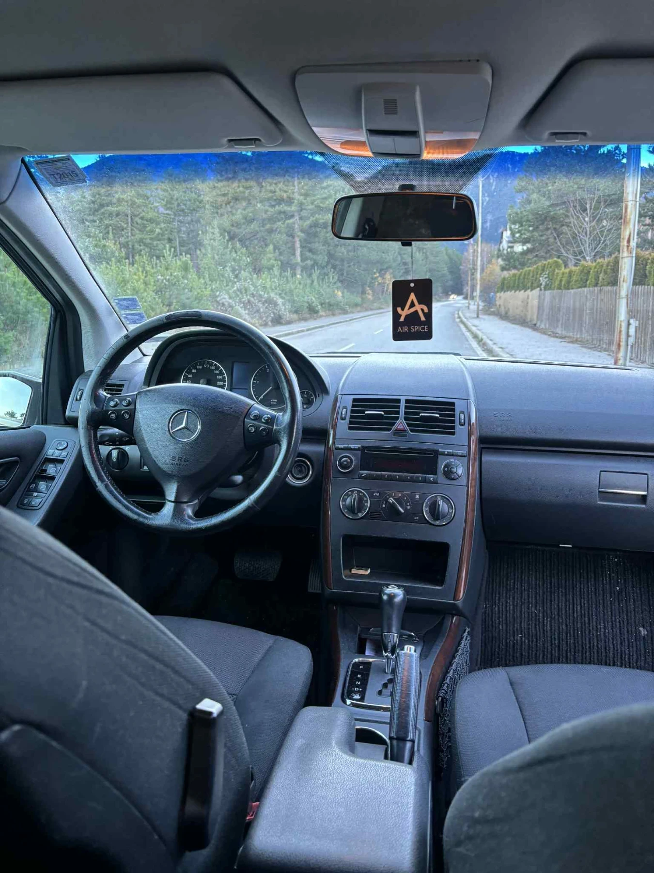 Mercedes-Benz A 180  - изображение 7