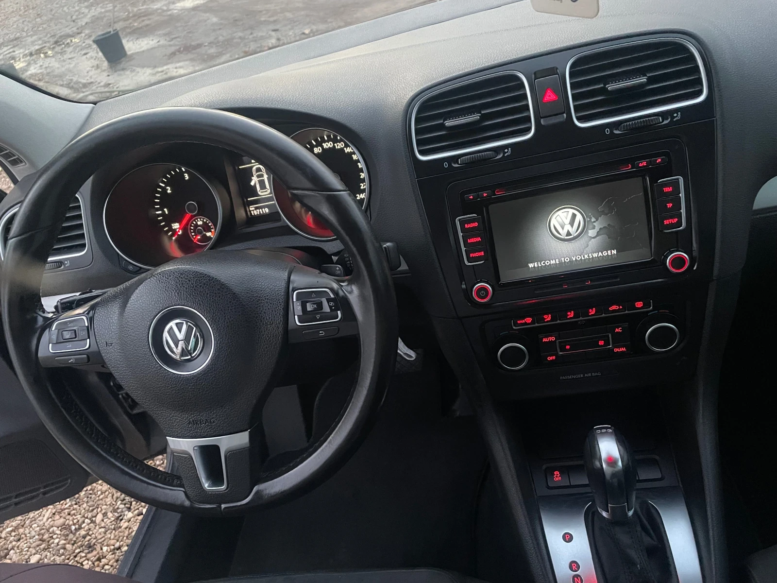 VW Golf 1.6TDI-DSG-HIGHLINE-LED-GOODYEAR | Mobile.bg   12