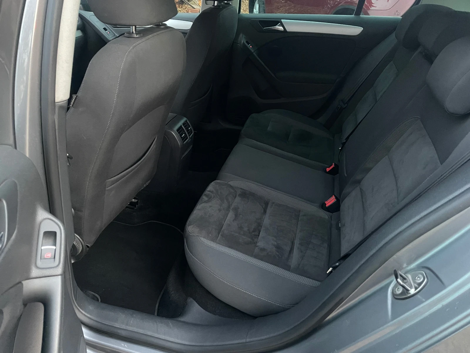 VW Golf 1.6TDI-DSG-HIGHLINE-LED-GOODYEAR | Mobile.bg   7