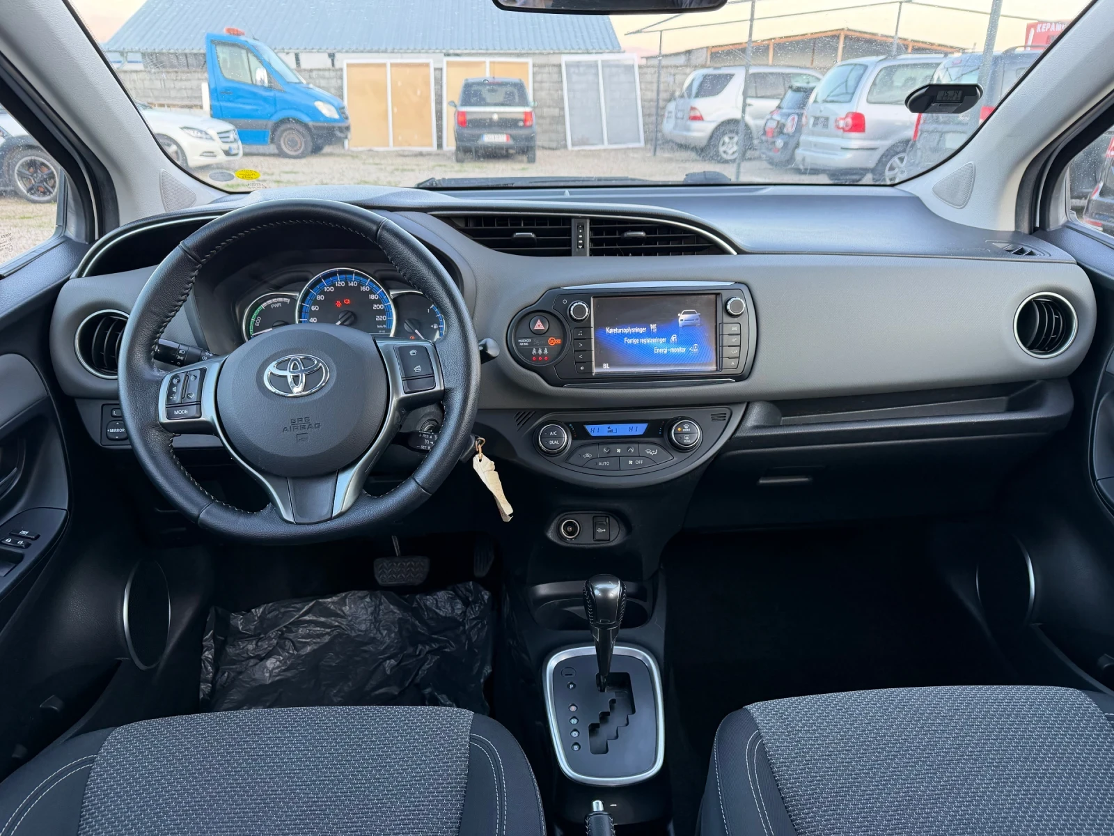 Toyota Yaris 1.5 hybrid/75hp/NAVI/EVRO6/ - изображение 8