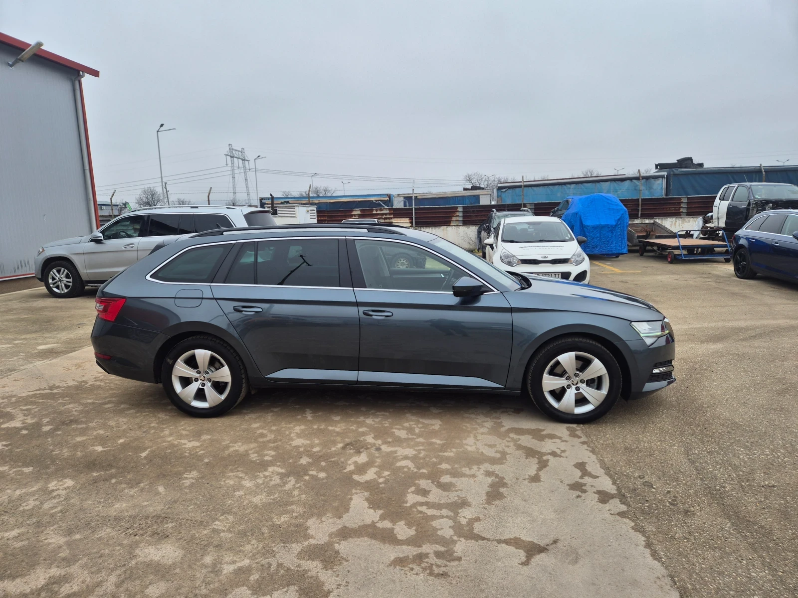 Skoda Superb  - изображение 3