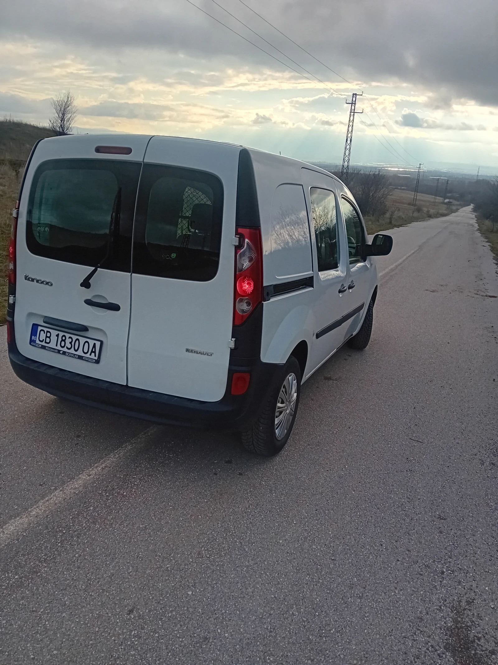 Renault Kangoo, снимка 4 - Автомобили и джипове - 53922235