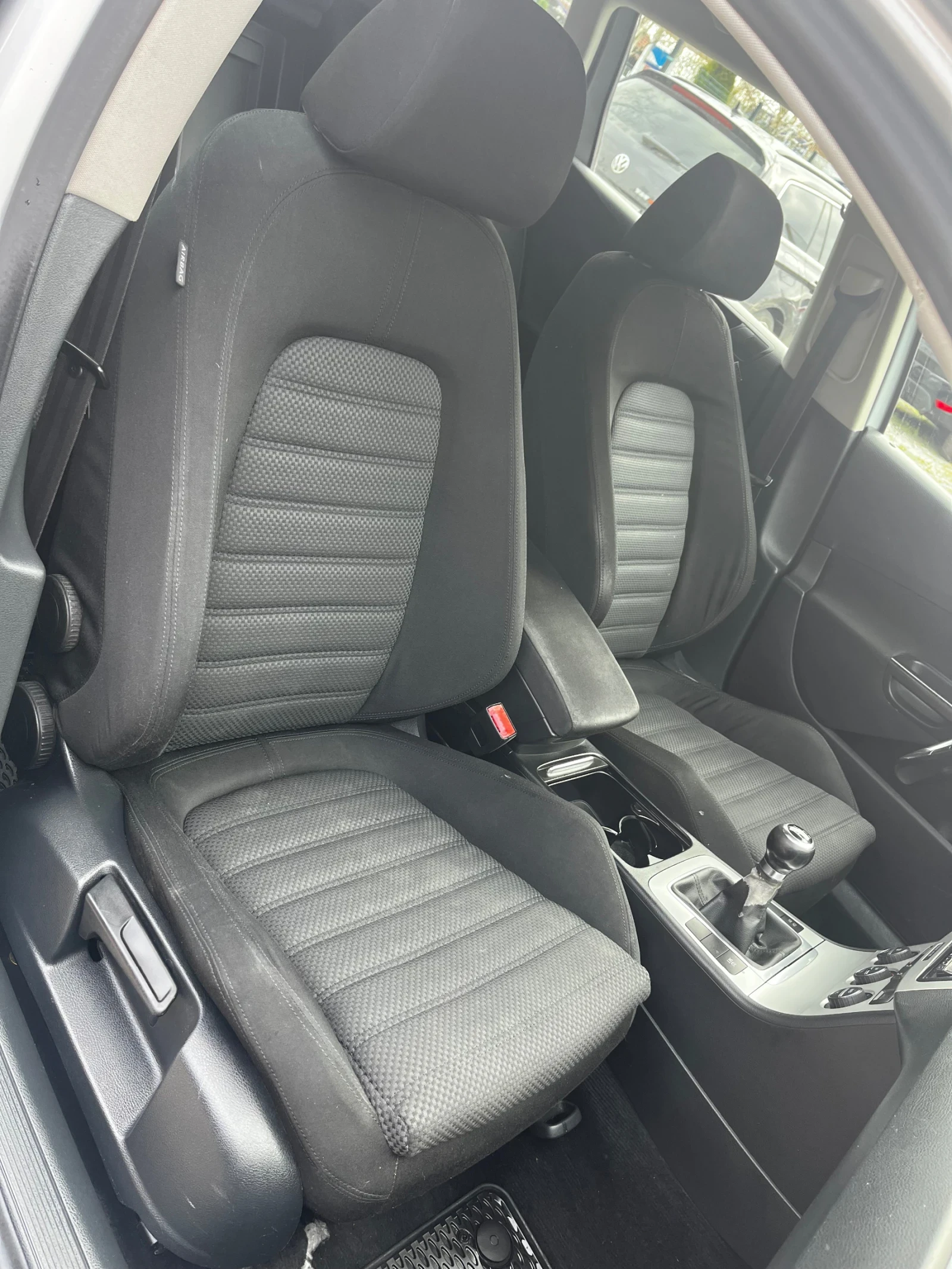 VW Passat 2.0 commonrail, снимка 7 - Автомобили и джипове - 54090924