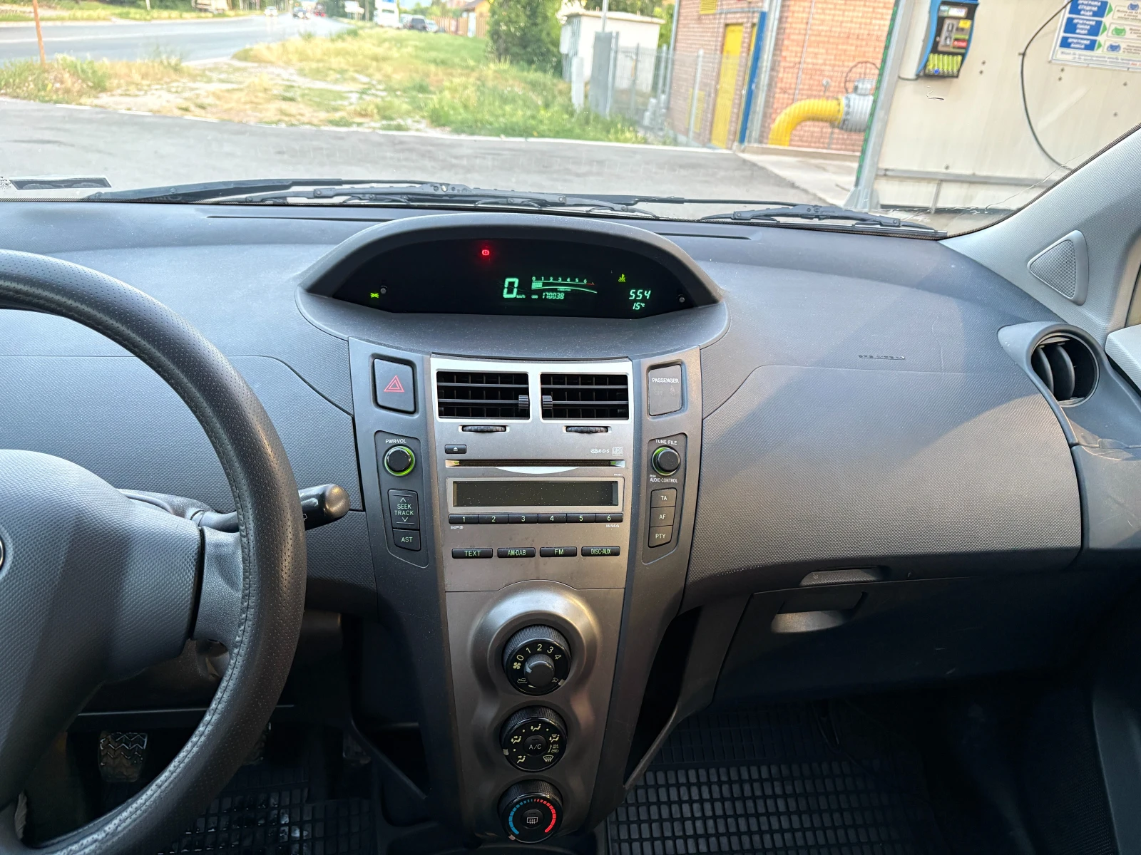 Toyota Yaris, снимка 10 - Автомобили и джипове - 54446997