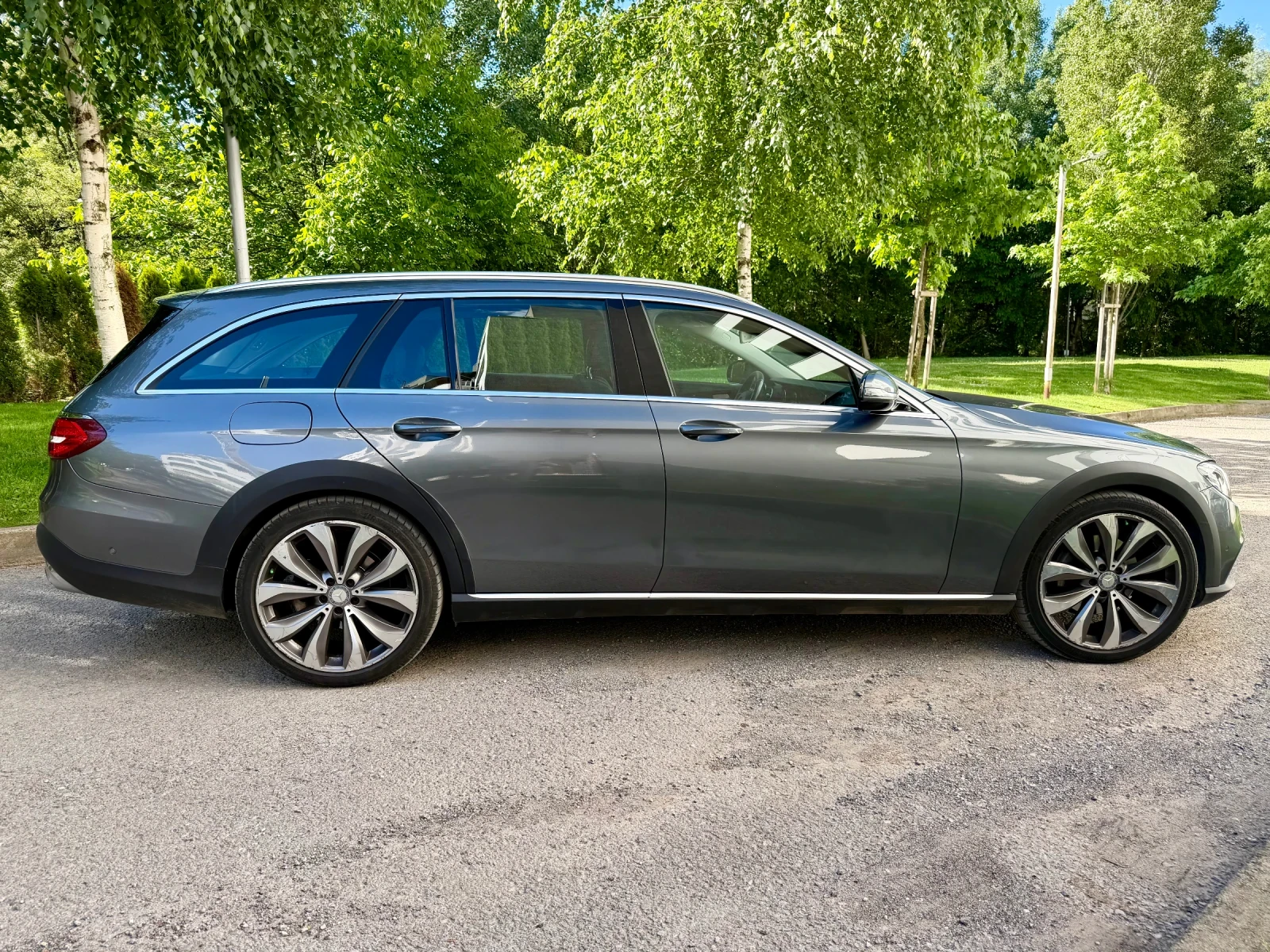 Mercedes-Benz E 220 All Terrain 4-Matic, снимка 8 - Автомобили и джипове - 54903655