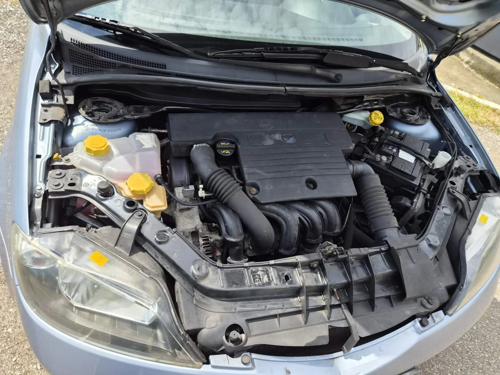 Mazda 2 1.25i, снимка 15 - Автомобили и джипове - 54904231