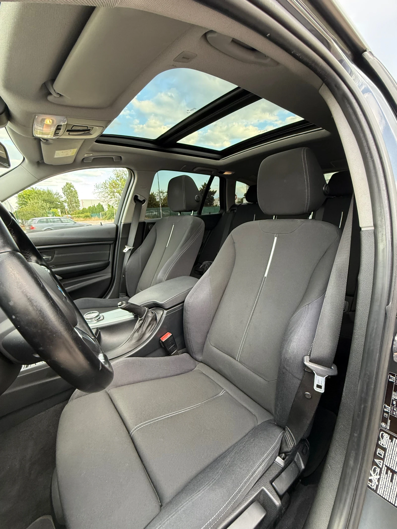 BMW 330 d xDrive Harman/Panorama, снимка 4 - Автомобили и джипове - 55397939