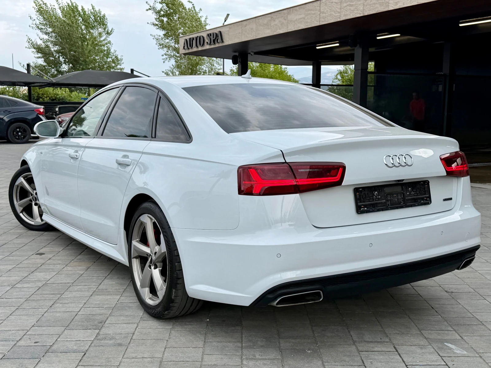 Audi A6 3.0TDI S-line #DISTR#Cam360#HUD#NightVisio#MEMORY#, снимка 4 - Автомобили и джипове - 56046430