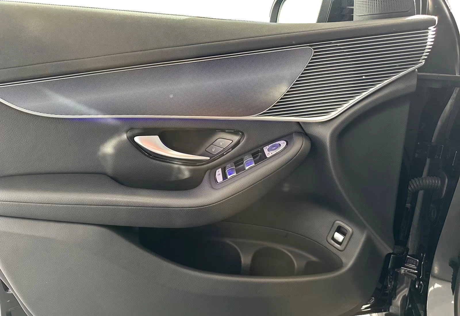 Mercedes-Benz EQC 400/408HP/4M/MULTIBEAM/CAM/NAVI/DIGITAL/354h | Mobile.bg � ����������� 14