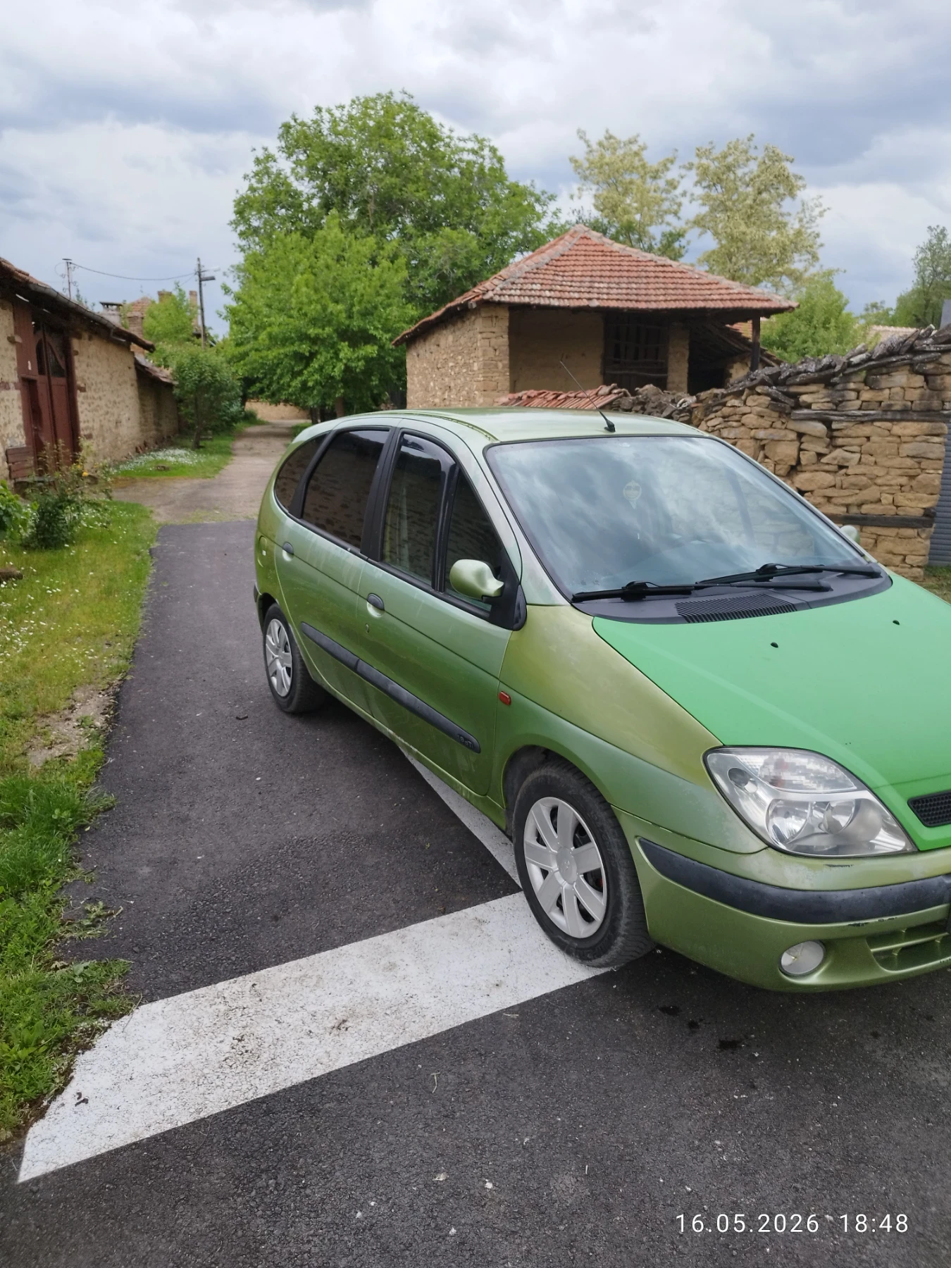 Renault Scenic, снимка 5 - Автомобили и джипове - 56454344