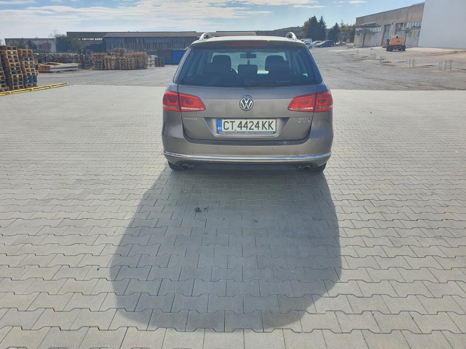 VW Passat 2.0 TDI, снимка 8 - Автомобили и джипове - 56562928